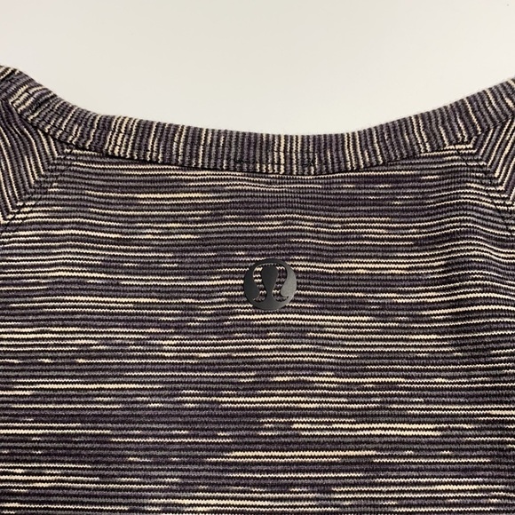 Lululemon Lab City Pullover Long Sleeve Shirt Size 4 - Picture 6 of 6